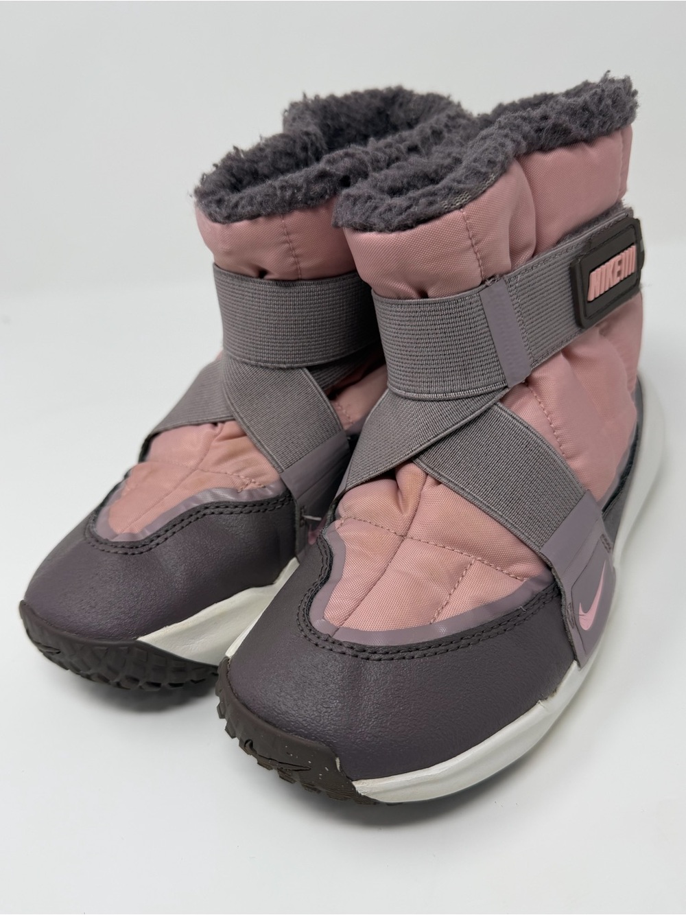Nike Kids Pink and Gray Cold-Weather Boots sz.2y